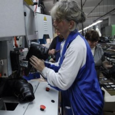 Clujana ar putea intra în insolvenţă. Producătorul de încălţăminte are datorii de 1,4 milioane de euro